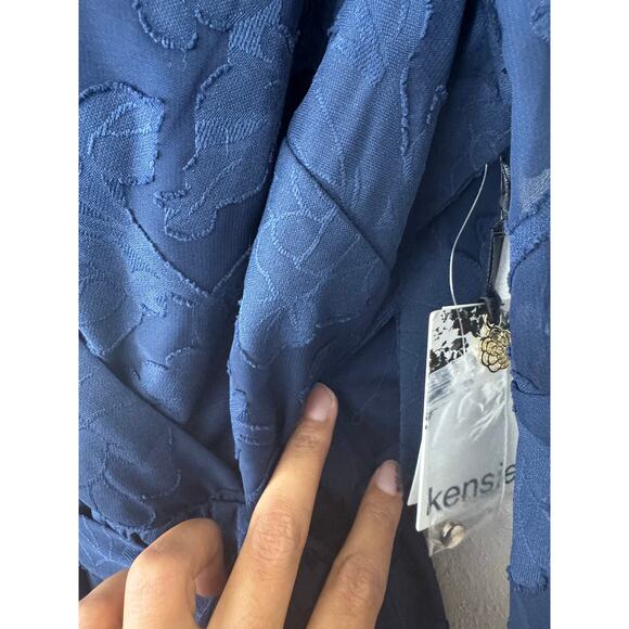 Kensie Navy Floral Textured Wrap Dress NWT – Size 10 – Flaw - Picture 8 of 9